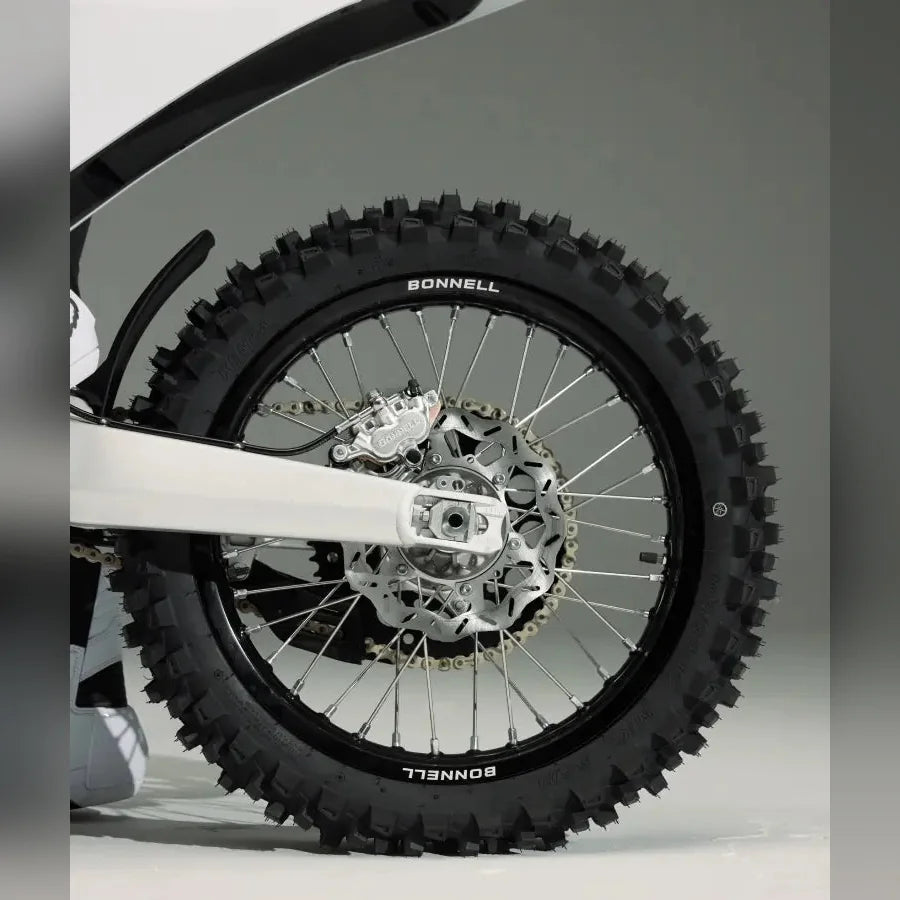 Bonnell 805 RX rear wheel, forged dual-piston brake caliper and 220 mm rotor