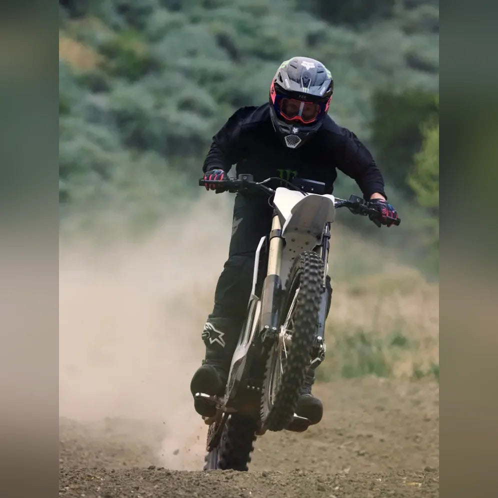Bonnell 805 RX wheelie, front wheel lift on dirt